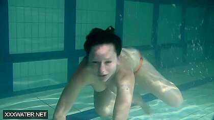 Anna Siskina With In Swimming Pool...
