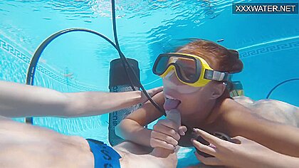 Polina rucheyok hard in mouth underwater...