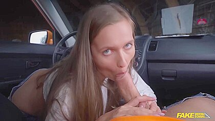Young Chick Tits Pleasuring Horny Dude In The Car...