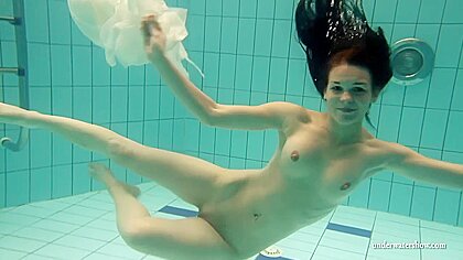 Big Boobs Kristy Small Boobs Petra Underwater...