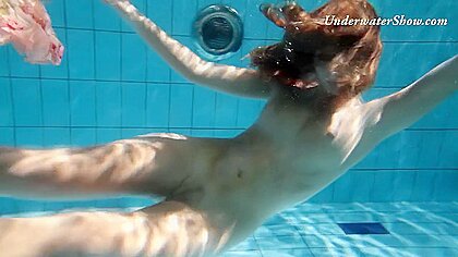 Cute Smoking Hot Babe Edwiga Underwater...
